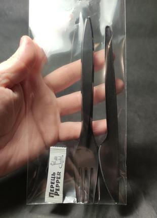 Набор одноразовых приборов lux (вилка + нож +  перец) в индивидуальной упаковке