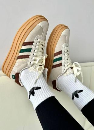 Кеды на платформе adidas gazelle bold cream white/wild sepia/collegiate green