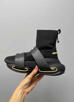 Женские высокие кроссовки хайтопы balmain b-bold sneakers 'black gold' / ботинки. сапоги, удлиненный носок бальман черные обувь на весну 20247 фото