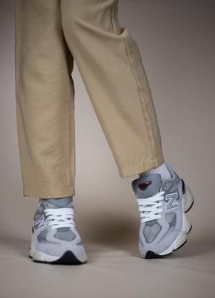 Стильные женские кроссовки для спорта и повседневного использования, new balance 9060 light grey5 фото