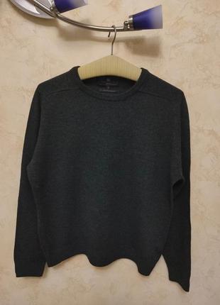 Красивый шерстяной джемпер цвет тёмно-тёмно-зелёный