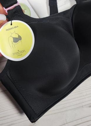 Спортивний бюстгальтер triumph triaction magic motion pro mwp