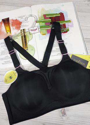 Спортивний бюстгальтер triumph triaction magic motion pro mwp