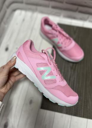 Кросівки new balance