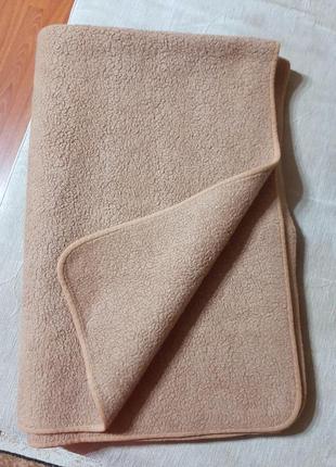 Одеяло  теплое  ,плотная  текстура 
акрил с добавлением шерсти
