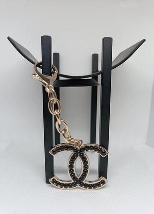 Брелок chanel для ключей сумки бусины металл женский