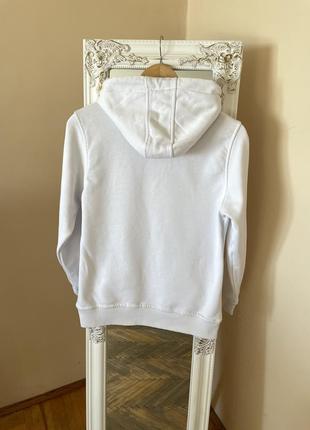 Жіноче біле худі з логотипом 2