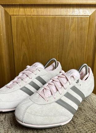 Кроссовки adidas (оригинал)2 фото