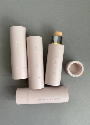 Тональна основа стік westman atelier vital skin foundation stick повний формат 9г3 фото