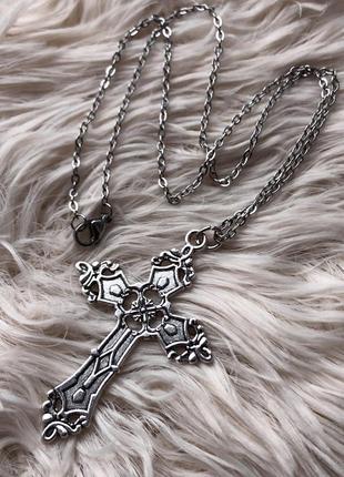 Ланцюжок ланцюг із підвіскою великим хрестиком хрестом хрест готичний сріблястий під срібло2 фото