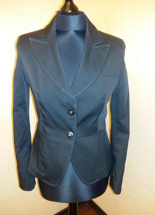 Деловой пиджак  giorgia&johns