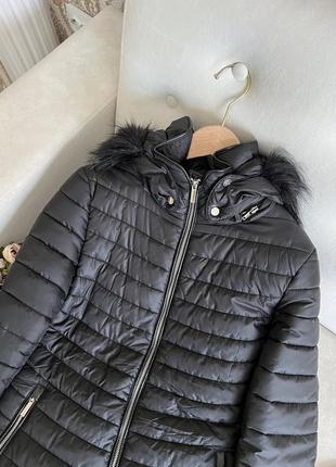 Теплая черная зимняя куртка до -30 градусов9 фото