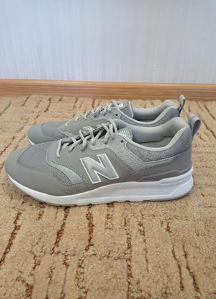 Кроссовки Få tak i New Balance 550 White Blue fra de beste sneakerforhandlerne rundt om i verden