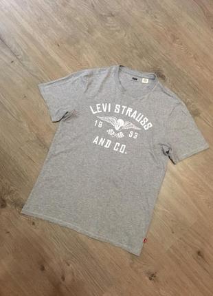 Футболка levi's