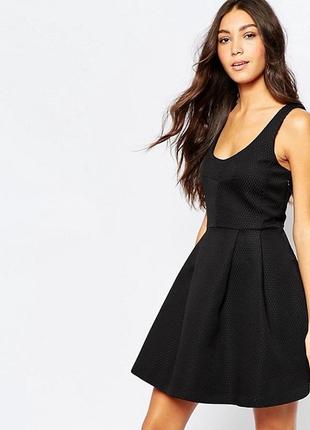 Жаккардовое короткое мини платье чёрное с пышной юбкой