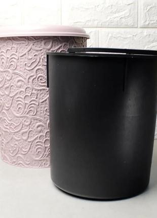 Педальное ведро 11 л пудровое ажурное для утилизации мусора для домашнего использования