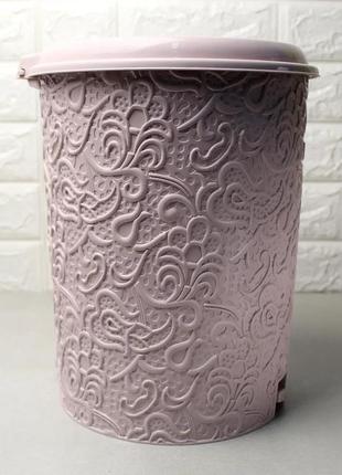 Педальное ведро 11 л пудровое ажурное для утилизации мусора для домашнего использования