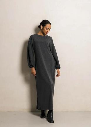 Платье женское длинное теплое трикотажное серое1 фото