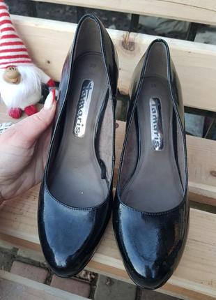 Лаковые классические туфли tamaris2 фото