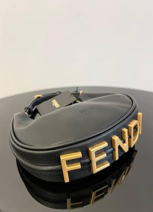 Женская сумка из эко-кожи fendi hobo фенди черная молодежная, брендовая сумка через плечо3 фото