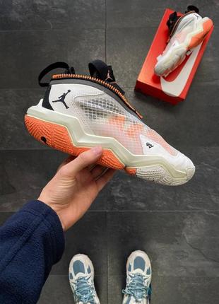 Чоловічі кросівки nike air bred why not 6 білі з оранжевим найк аїр джордан весняні осінні (b)