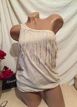 Майка на одно плечо с бахромой