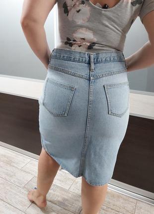 Джинсовая юбка.