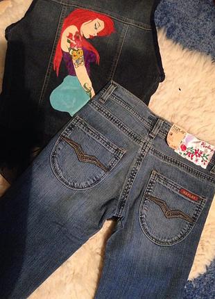 Джинси прямого крою італія