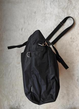 Черная нейлоновая большая сумка шоппер вместительная мягкая сумка с карманами спереди спортивная6 фото