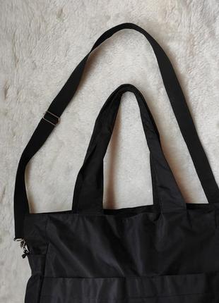 Черная нейлоновая большая сумка шоппер вместительная мягкая сумка с карманами спереди спортивная4 фото
