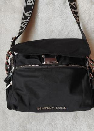 Черная нейлоновая средняя сумка крос боди надписями принтом спортивная женская bimba y lola7 фото