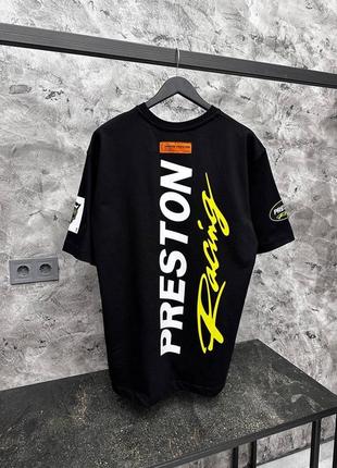 Нереально крута футболка heron preston