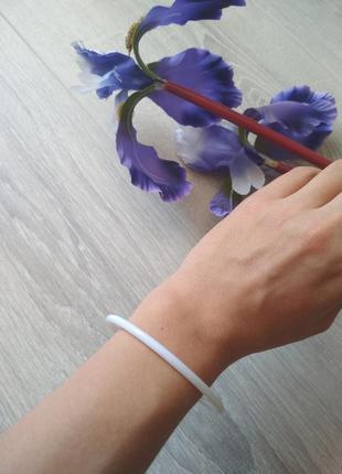 Браслет белый кольцо пластик