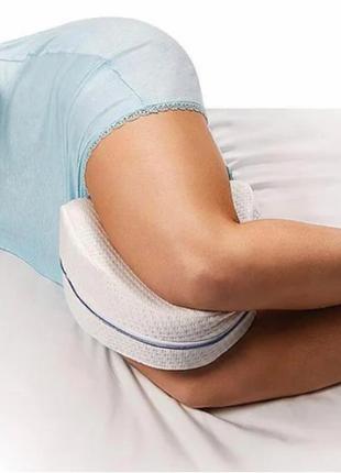 Ортопедическая подушка для ног, будет способствовать более комфортному сну и отдыху.
