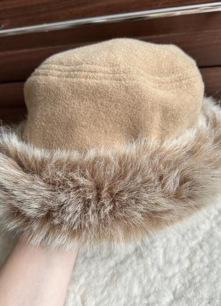 Теплая зимняя шапка из чистой шерсти с эко мехом3 фото