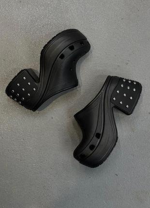 Крокс платформа каблук черные crocs siren studded clog black noir