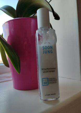 Эмульсия для лица etude soon jung 10-free moist emulsion2 фото