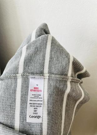 Оверсайз свитер серого цвета с капишоном5 фото