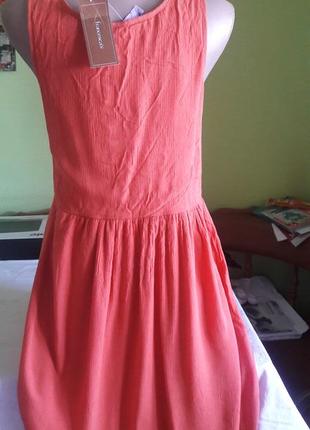 Распродаж яркое платье francesca's с вышивкой .3 фото