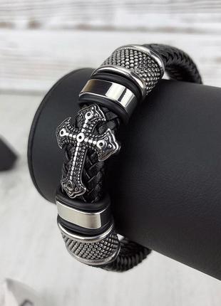 Чоловічий шкіряний браслет зі срібними сталевими вставками хрест чорний4 фото