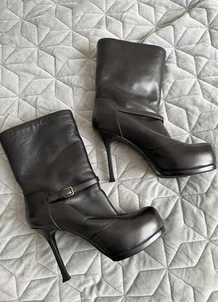 Шкіряні нові ботинки, ботильони saint laurent 38