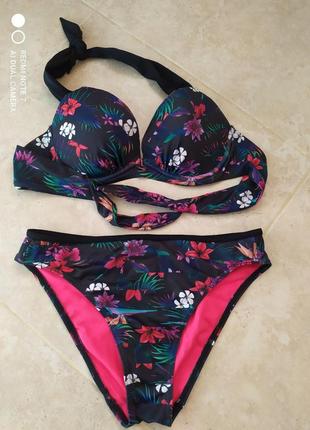 Купальник раздельный в цветах