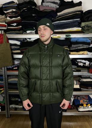 Теплий оливковий вінтажний пуховик зимова куртка nike vintage nike olive puffer down jacket