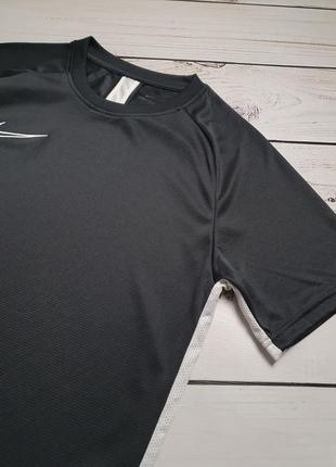 Мужская легкая спортивная футболка high nike dri fit slim fit / найк драй фит4 фото