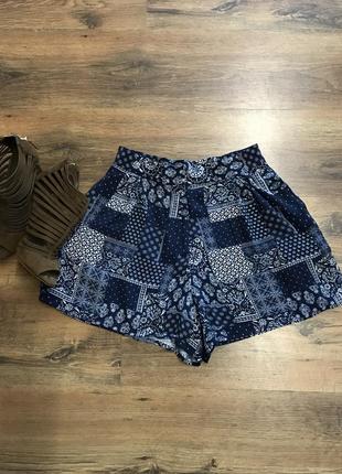 Красивые шорты высокая посадка