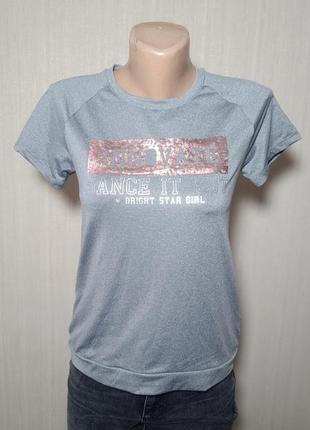 Спортивна футболка. сіра футболка crane