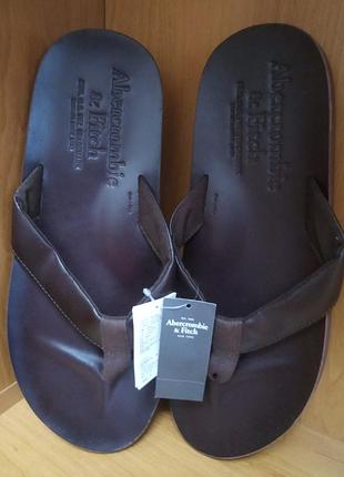 Шлепанцы бренда abercrombie & fitch