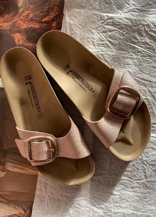 Сандалі шльопанці birkenstock