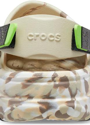 Сабо / клоги crocs all-terrain marbled clog !7 фото