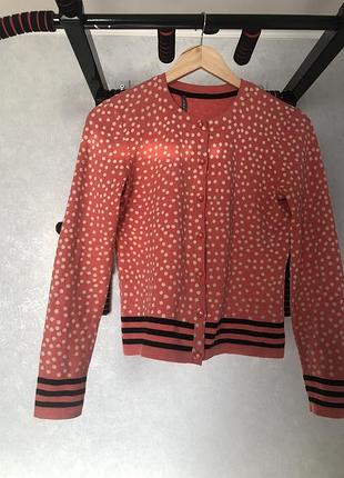 Жіночий кардиган